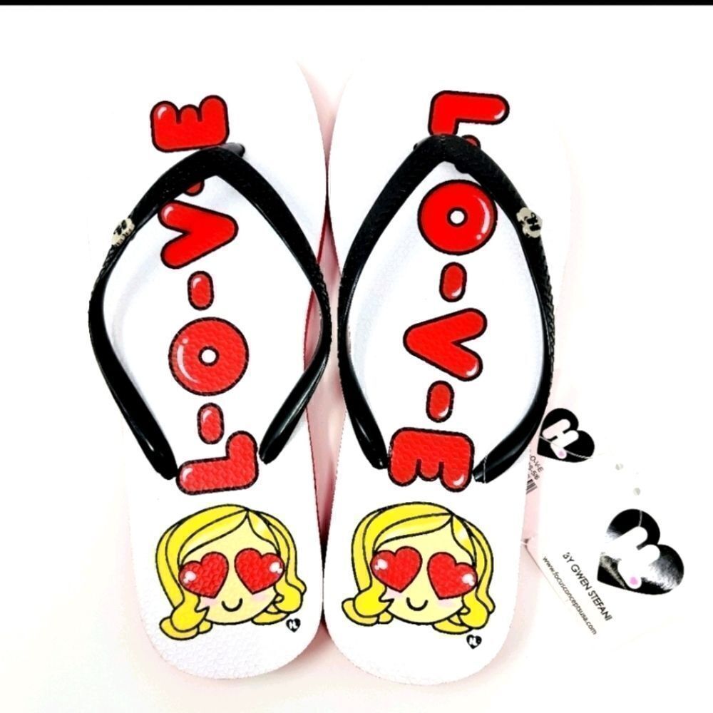 Harajuku lovers Gwen Stefani flip flops LOVE